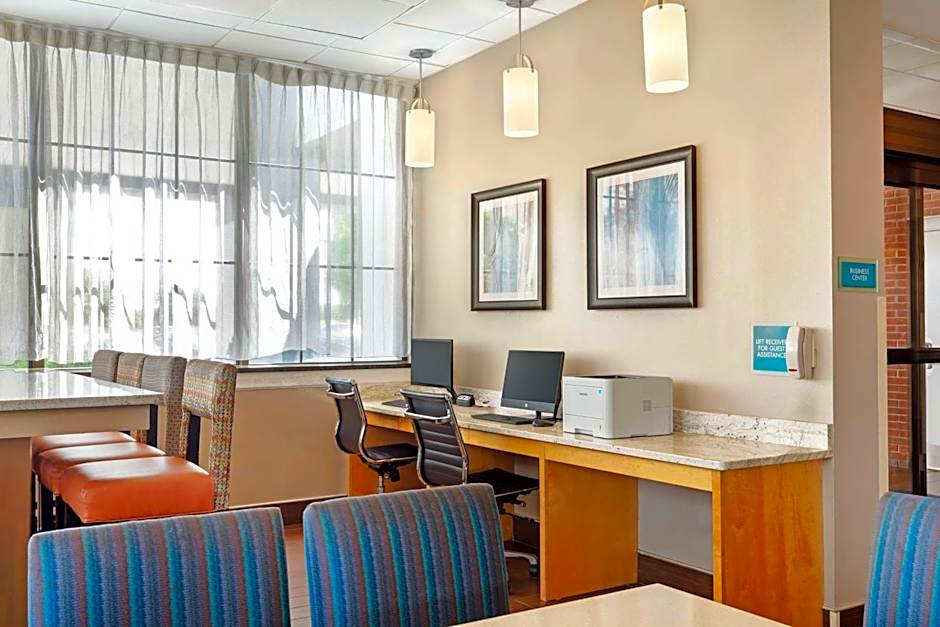 Best Western Hartford Hotel & Suites