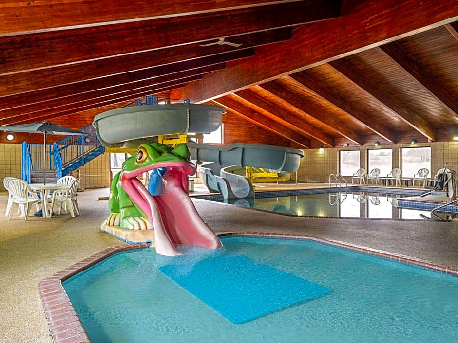 AmericInn by Wyndham Shakopee Near Canterbury Park
