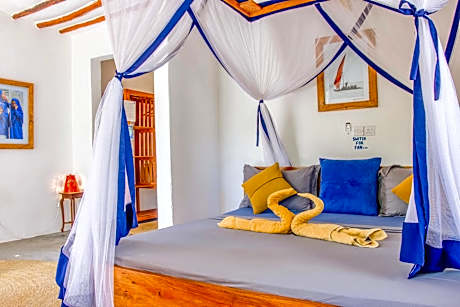 Deluxe Double Room with Balcony and Pool View