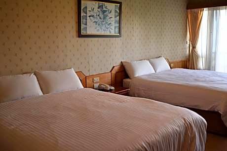 Deluxe Family Room