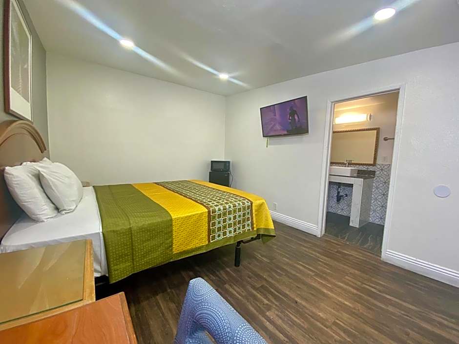 Long Beach Motel