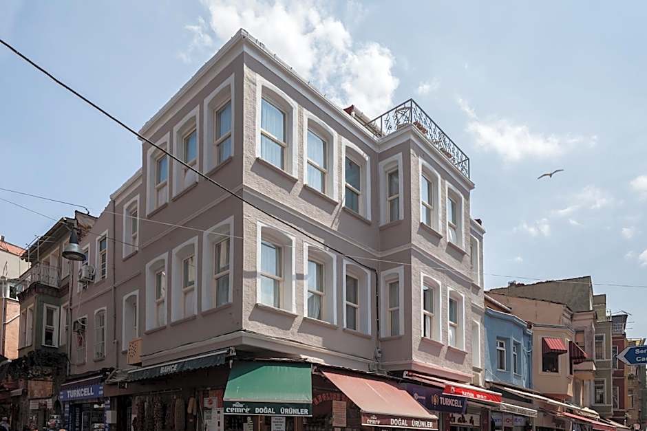 Loka Suites – Istanbul, FL