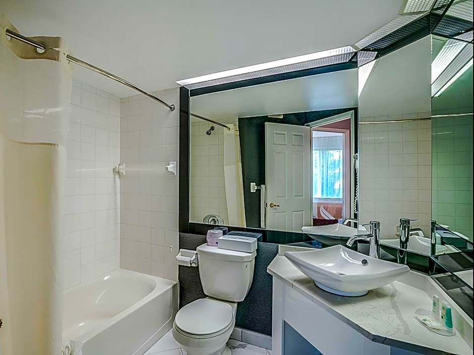 Quality Suites Ste Anne De Beaupre