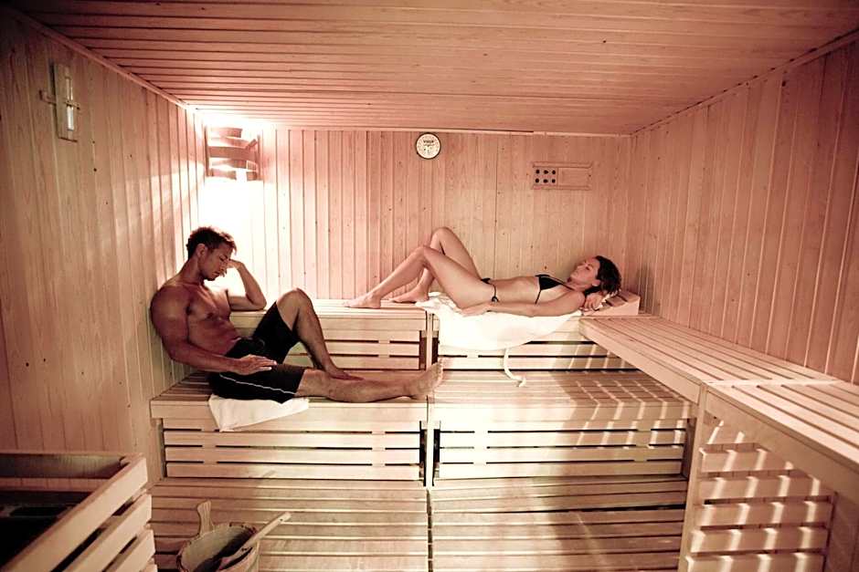 Artiem Audax - Adults Only