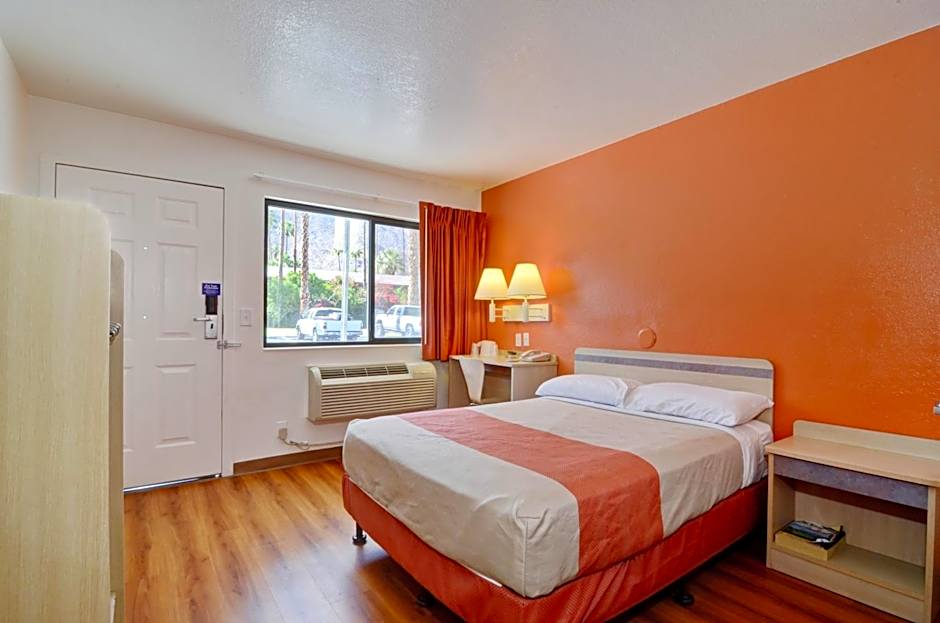 Motel 6-Palm Springs, CA - East - Palm Canyon