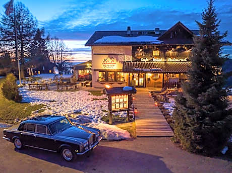 Le Coucou Hotel Restaurant & Lounge-Bar