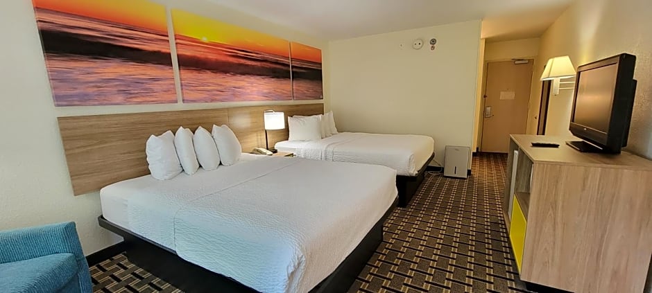 Hotel Carolina A Days Inn by Wyndham