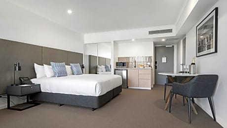 Executive Hotel Room - No Housekeeping