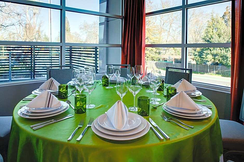 Holiday Inn Windsor - Wine Country By IHG