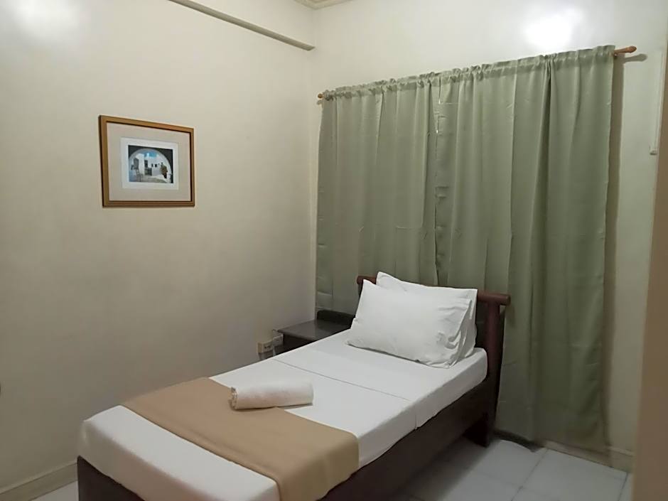 RedDoorz at Casa Marabella Villamonte Bacolod City