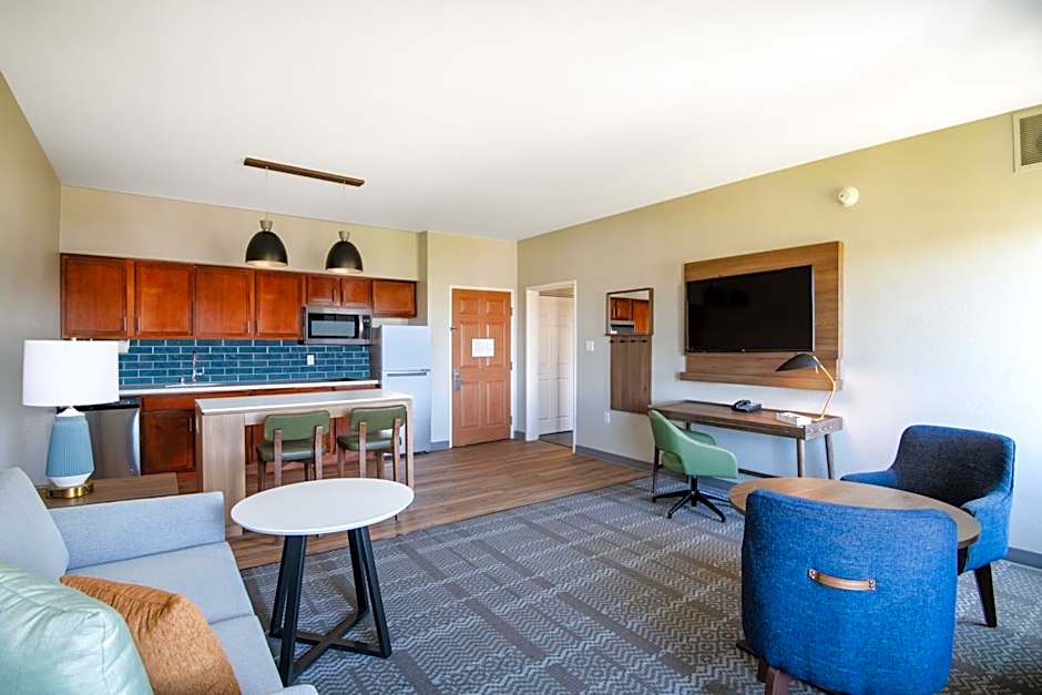 Photo 1 of 5 of 1 Bedroom 1 King Bed Suite