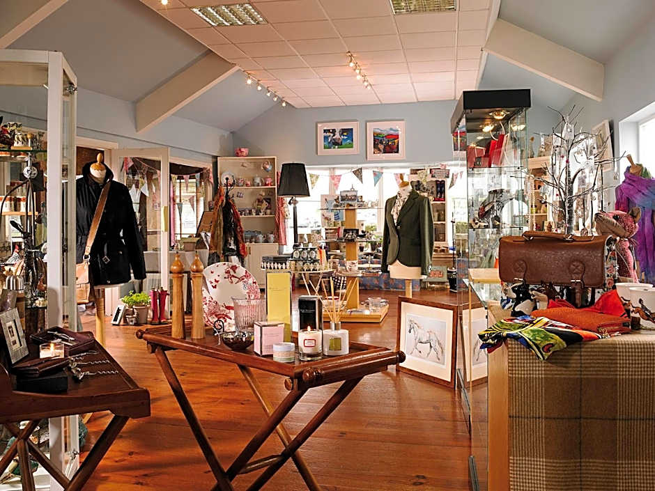 Horse & Jockey Hotel