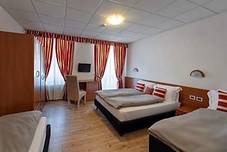 Quadruple Room with Balcony