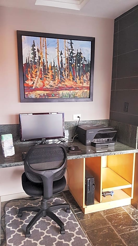 Travelodge by Wyndham Abbotsford Bakerview