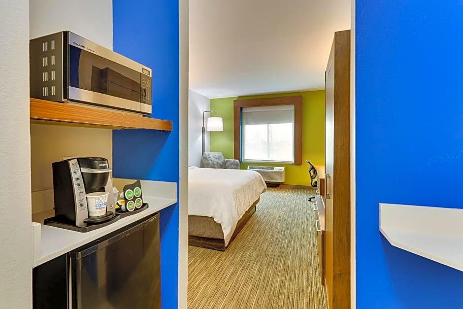 Holiday Inn Express Hotel & Suites Waxahachie