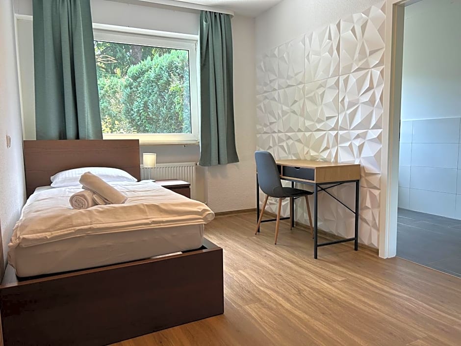 Riverside Airport Hotel