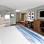 AmericInn by Wyndham North Branch