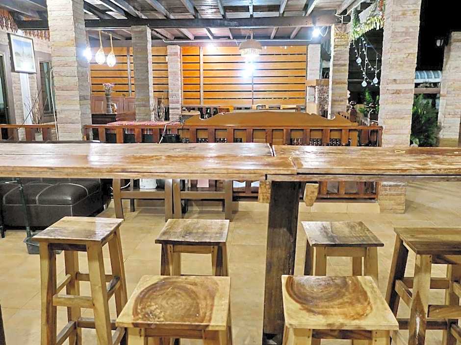 Huan Kawin Hostel & Photography Gallery