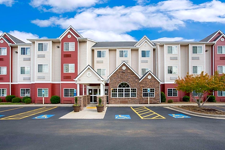 Microtel by Wyndham Bentonville