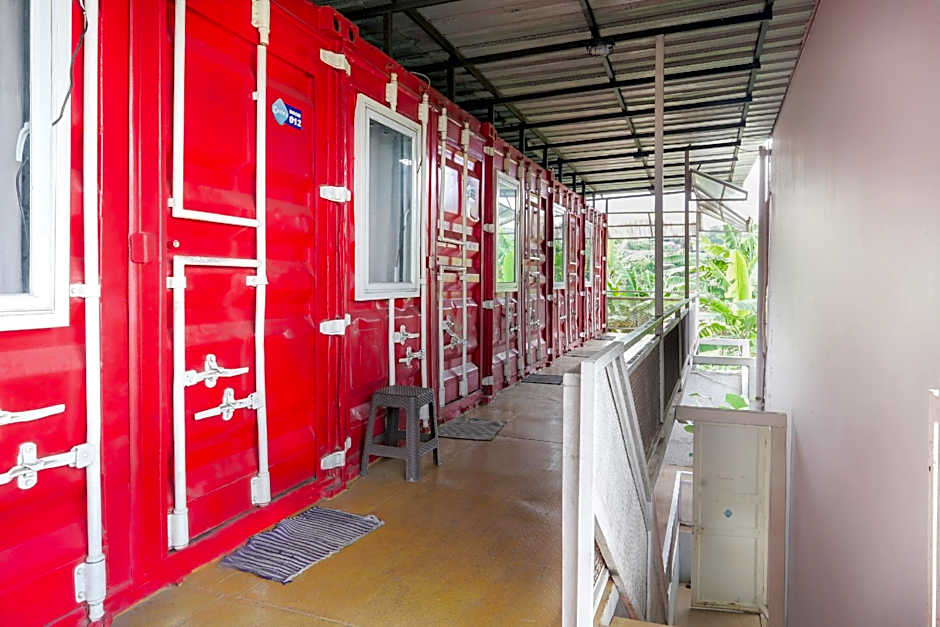 RedDoorz Plus near Lembang Park & Zoo