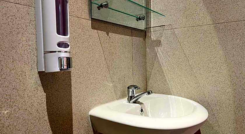 SANS Hotel Premiere Majapahit Semarang