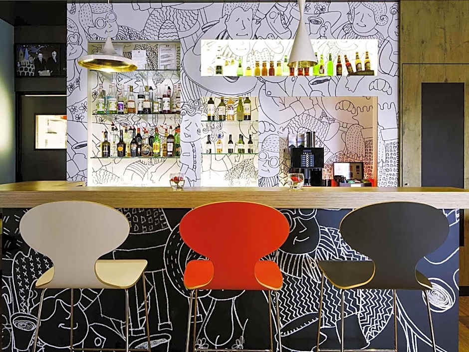 ibis Versailles Chateau