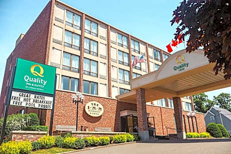 Quality Inn & Suites Downtown
