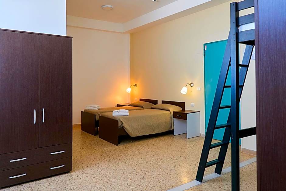 Soleē, Family Holidays & Hostelling