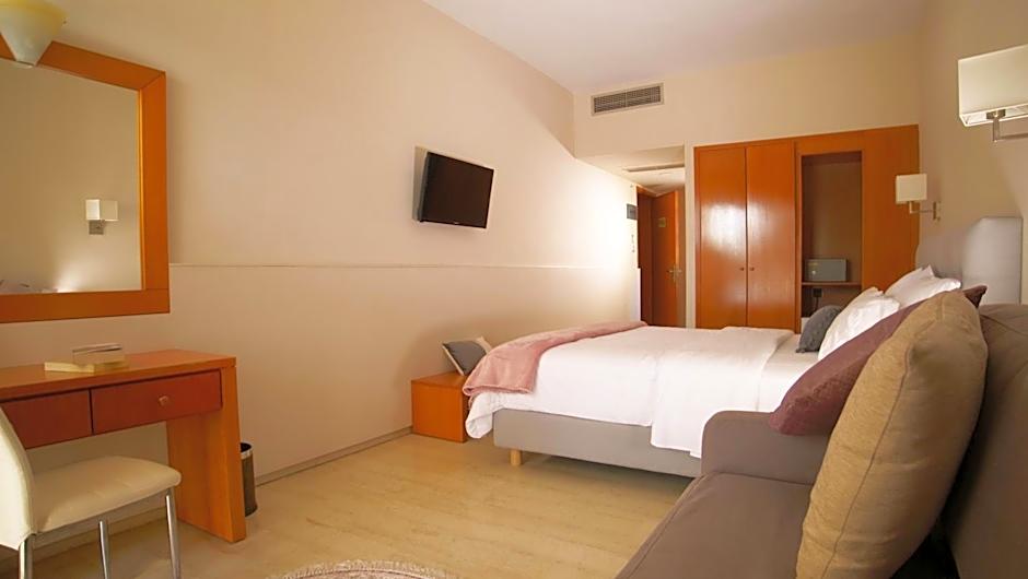 Antikyra Beach Hotel