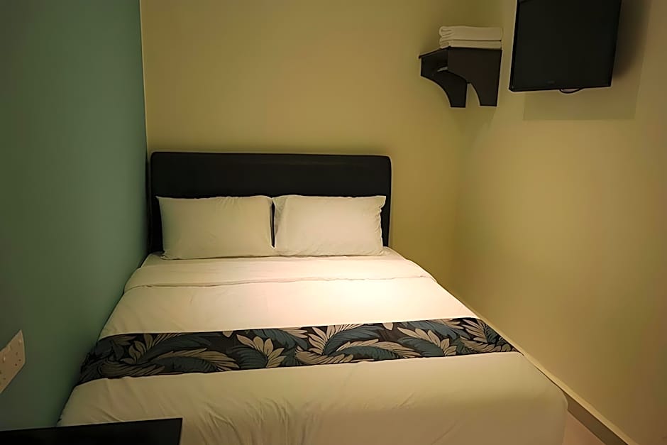 Clover Hotel