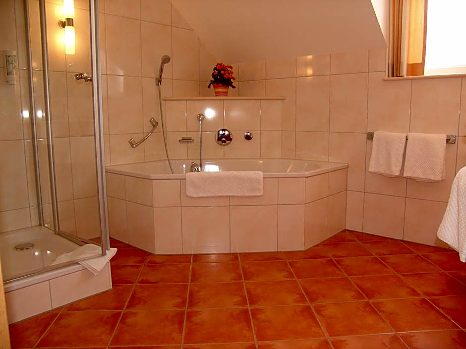 Hotel Kriemhild am Hirschgarten in Munich-Nymphenburg