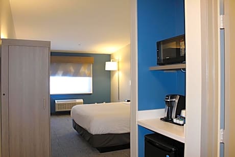 Standard King Room