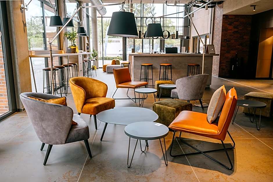 LOOM Hotel & Skybar