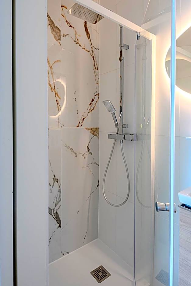 Single Fin Hotel & Lodge