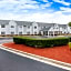 Microtel Inn & Suites by Wyndham Southern Pines / Pinehurst