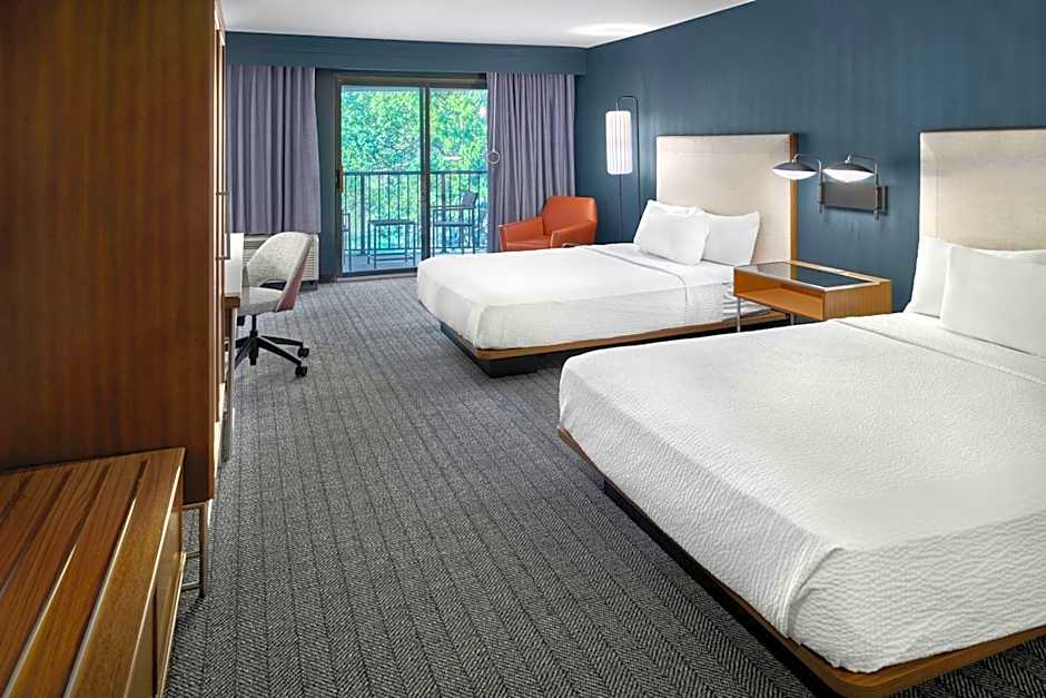 Courtyard by Marriott Kansas City Shawnee