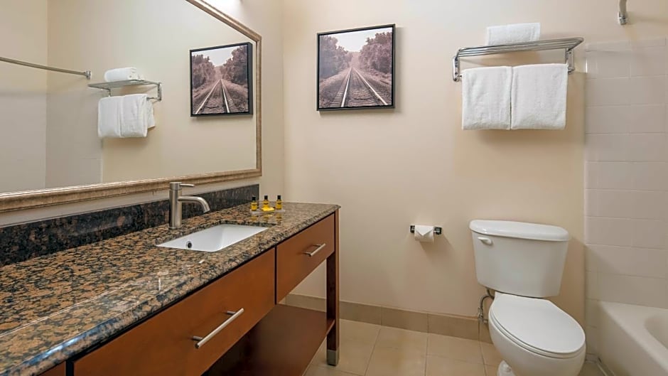 Best Western Plus Wakeeney Inn & Suites