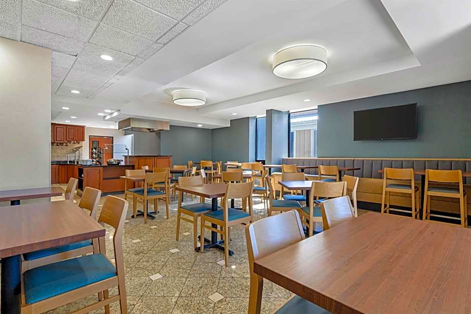 Drury Inn & Suites Joplin