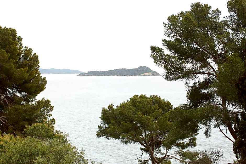Hôtel Le Provençal - Rénové en 2025 - Bord de Mer