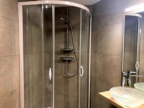 Double room - Comfort with shower or bath