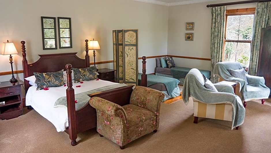 Leeuwenbosch Country House - Amakhala Game Reserve