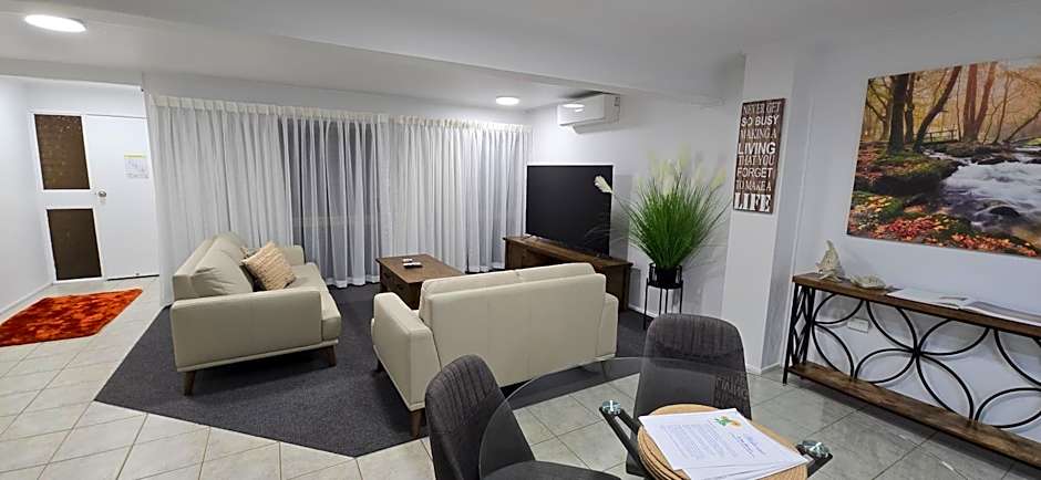 Villa Mirasol Motor Inn