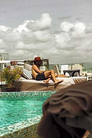 Be Playa Hotel Boutique & Rooftop Bar