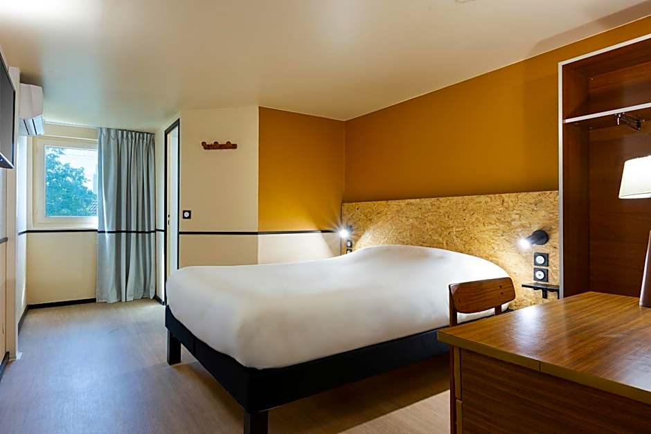 Greet Hôtel Villeneuve la Garenne - rénové