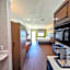 Holiday Inn Express & Suites Galveston West - Seawall