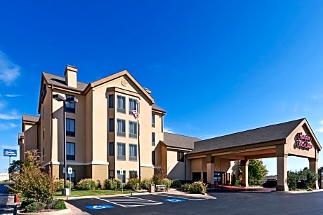 Hampton Inn & Suites Tulsa-Woodland Hills