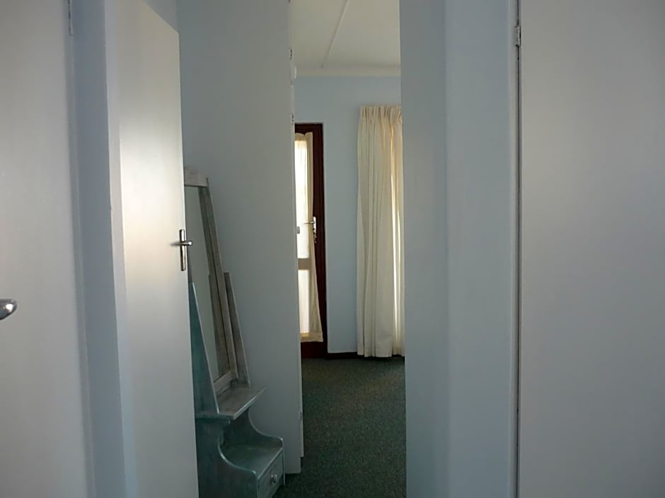 A1 Kynaston Guest House bed and breakfast or self catering