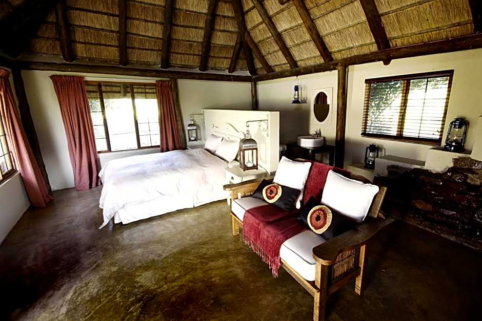 Caracal Lodge