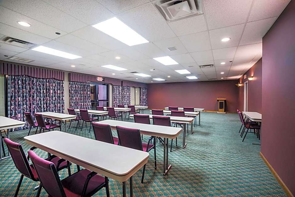 Baymont by Wyndham Johnson City