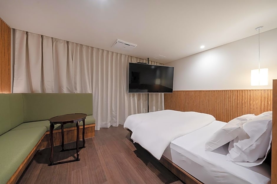 Simjak Hotel by Aank